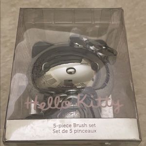 HELLO KITTY MAKEUP BRUSH SET